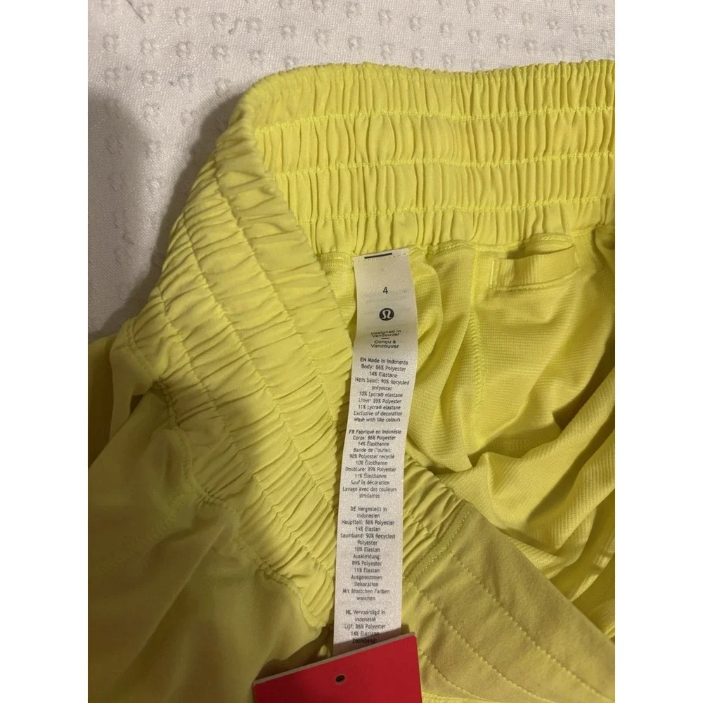 Lululemon Hotty Hot Running Shorts Women Size 4 Neon Yellow Lined